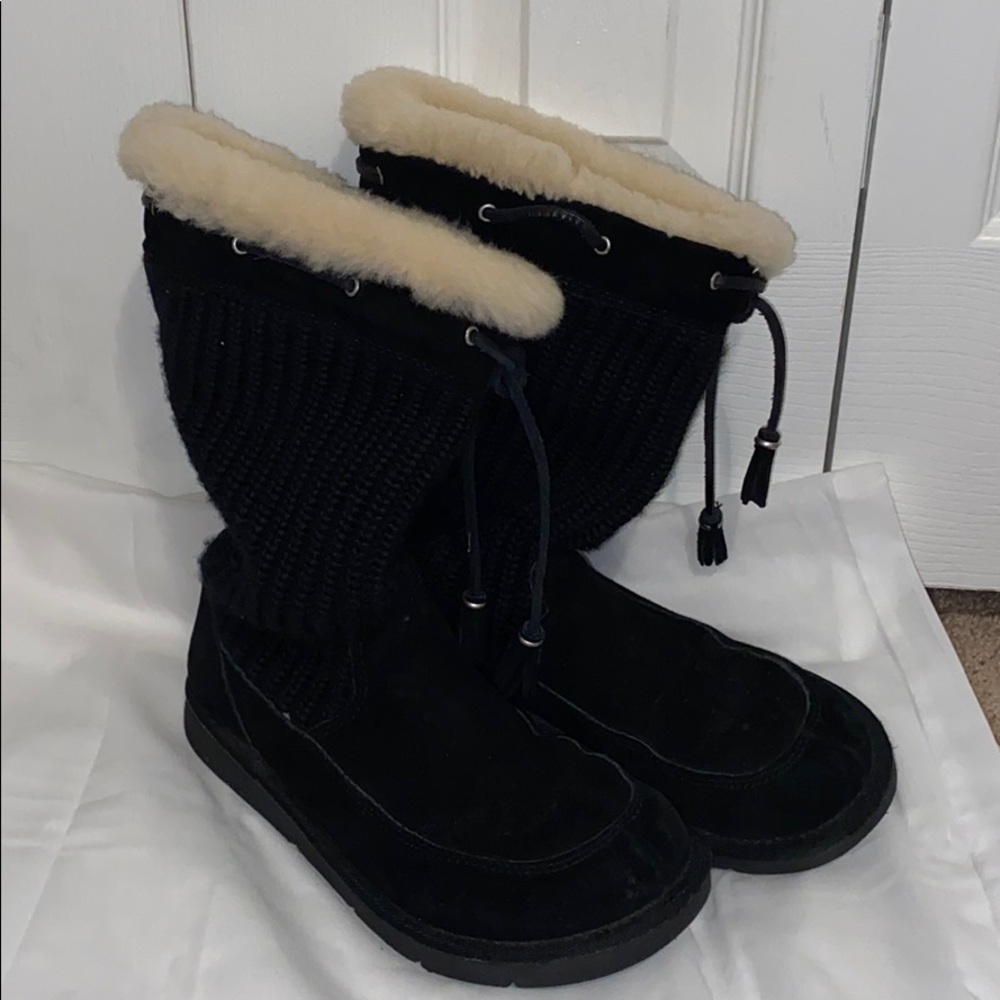 UGG women’s Sherpa boot in black